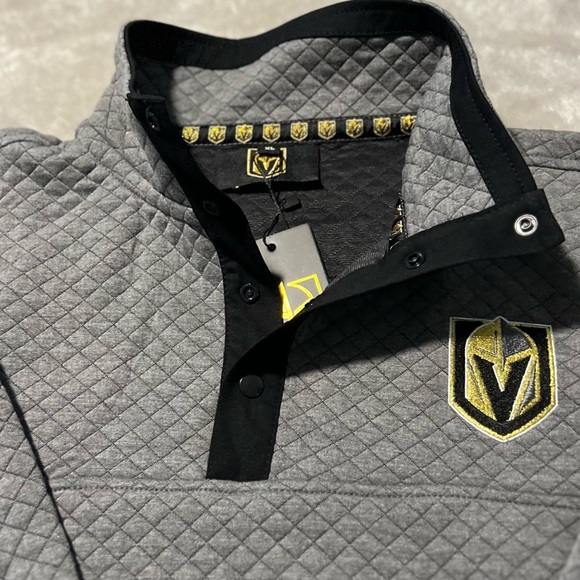 BRAND NEW- Vegas Golden Knights Waffle Pullover - Picture 7 of 7